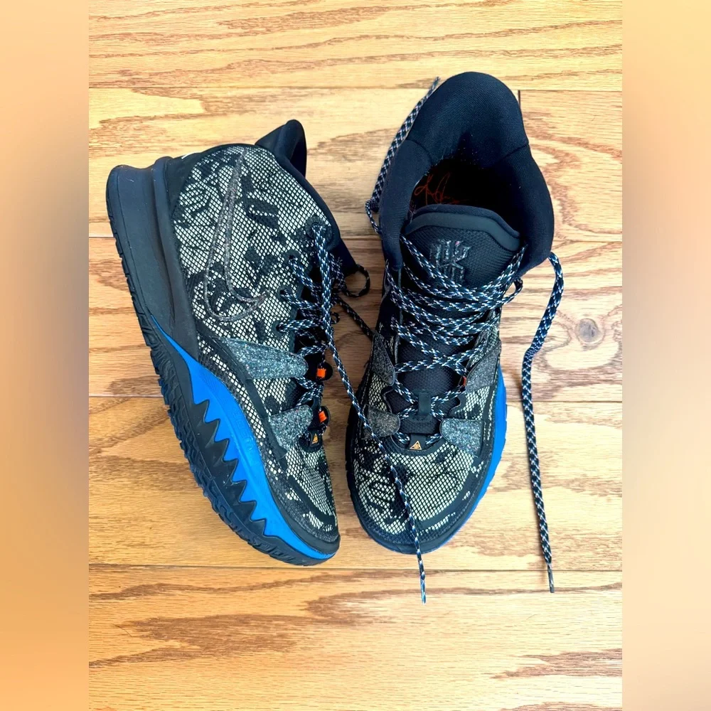 Nike Kyrie Men’s Basketball Shoes - Picture 1 of 10